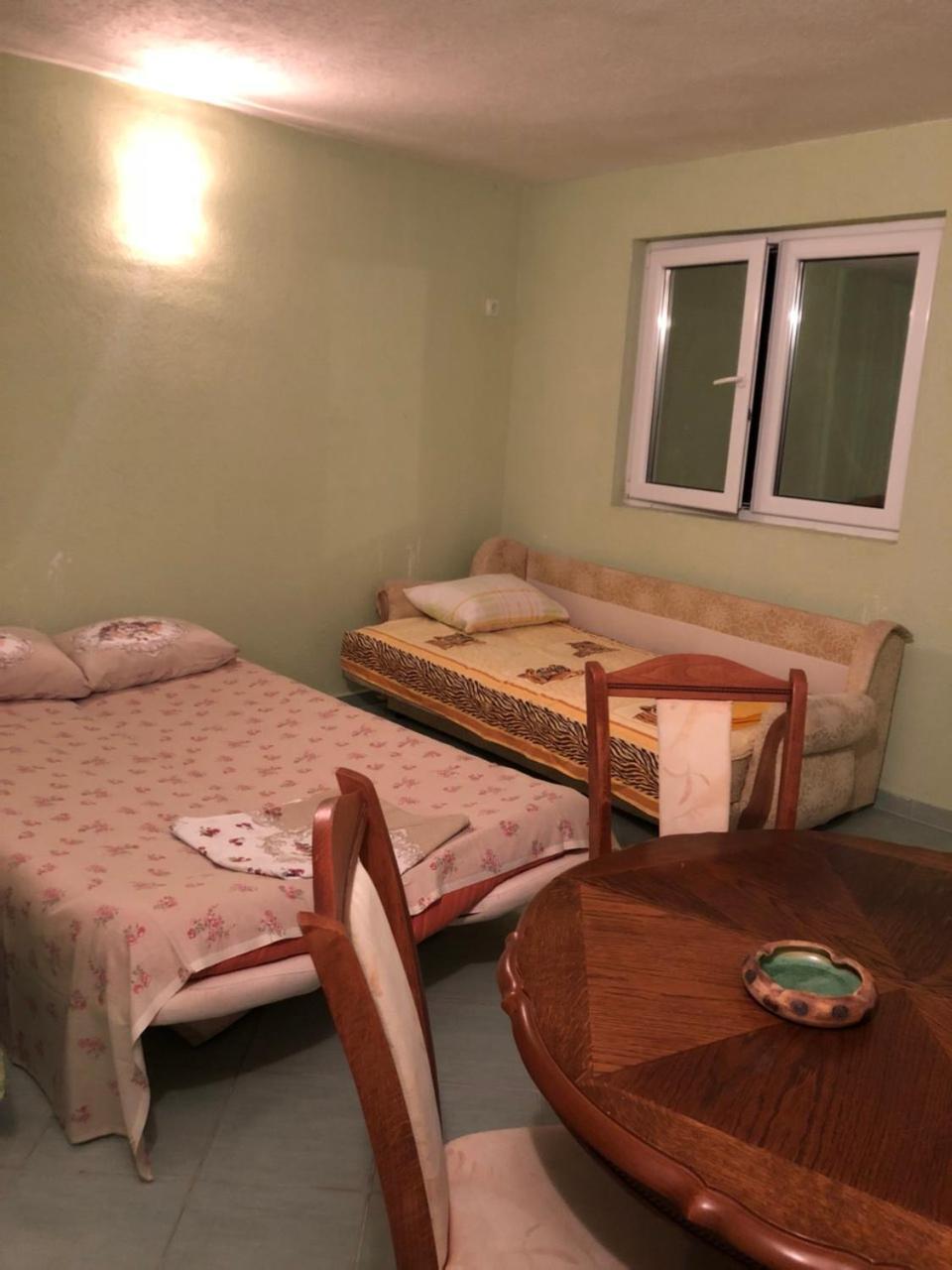 Leni Apartmani Dobre Vode ドプラー・ヴォダ エクステリア 写真